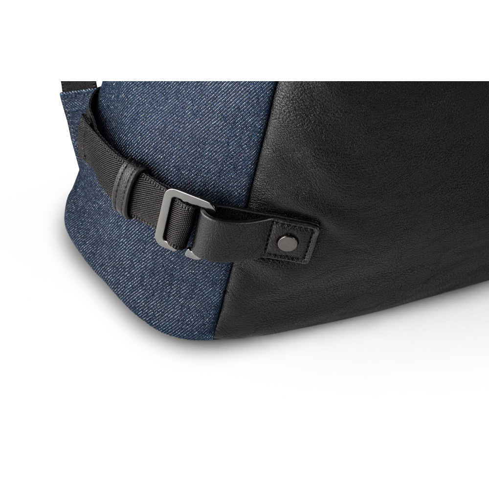 DIVERGENT BACKPACK I. Sac à dos pour ordinateur portable jusqu'à 15.6" en denim et pu – Image 3